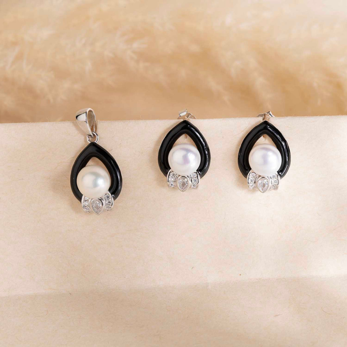 Silver Pendant & Earrings Set