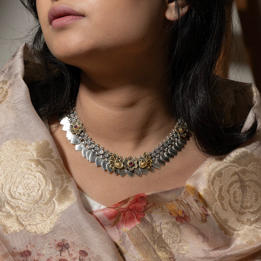 ‚Ä¢  Elegant silver choker with intricate filigree design, perfect for traditional and modern outfits