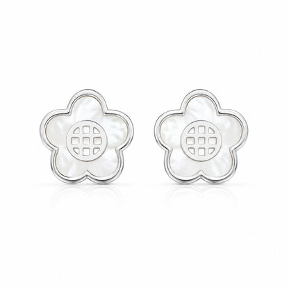 Mother of Pearl Flower Stud Earrings in 925 Sterling Silver